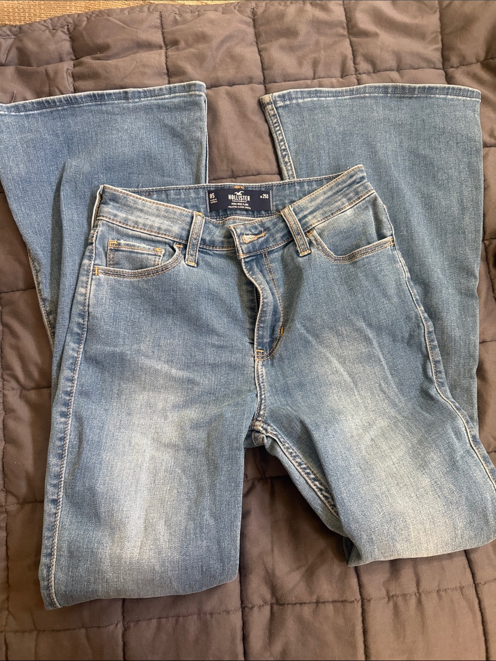 Hollister High Rise Medium Wash Flare Jeans 0S 25W Short